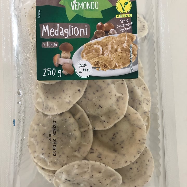 photo of Vemondo Medaglioni ai funghi shared by @pistacchina on  25 May 2023 - review
