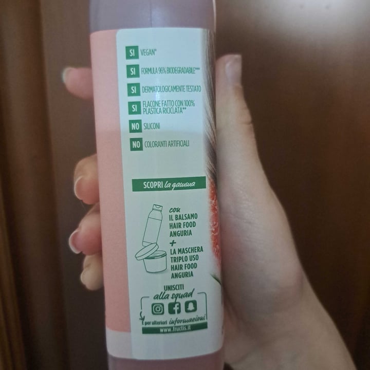 photo of Garnier shampoo hair food anguria rivitalizzante shared by @ssole on  05 Jan 2023 - review