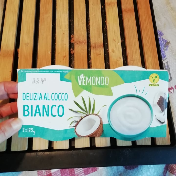photo of Vemondo Delizia al cocco Bianco shared by @luciariggio on  10 Feb 2023 - review