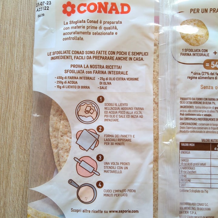 photo of Conad Sfogliata con farina integrale shared by @manoveg on  01 Jun 2023 - review