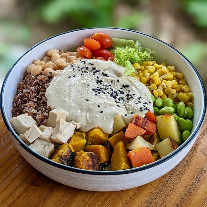 photo of The Plant Food Garlic Hummus Buddha Bowl shared by @xinru-t on  13 Apr 2023 - review