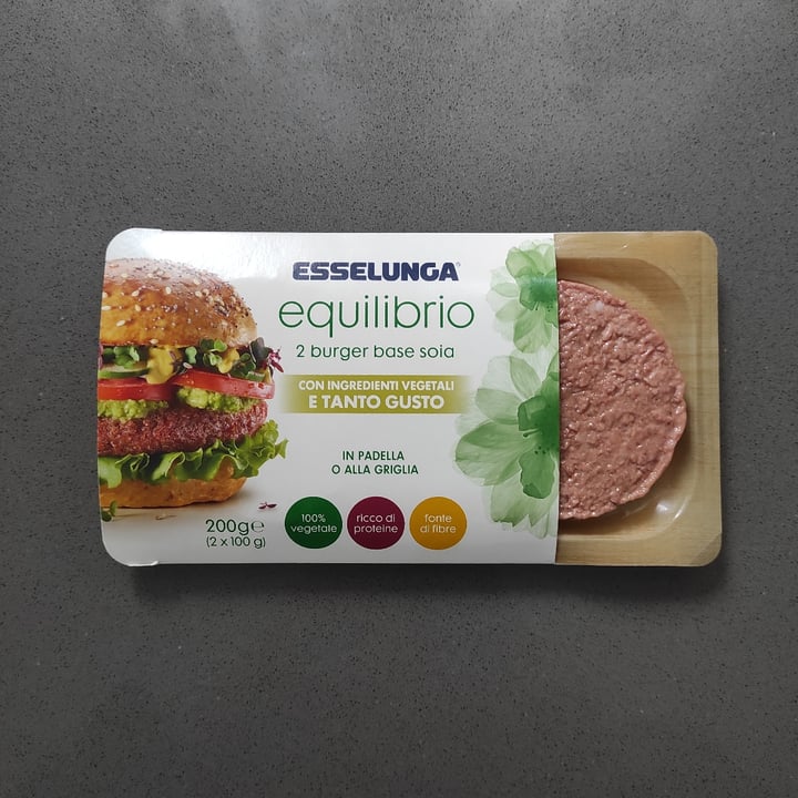 photo of Esselunga equilibrio burger Vegetali A Base Di Soia shared by @rellaale on  03 May 2023 - review