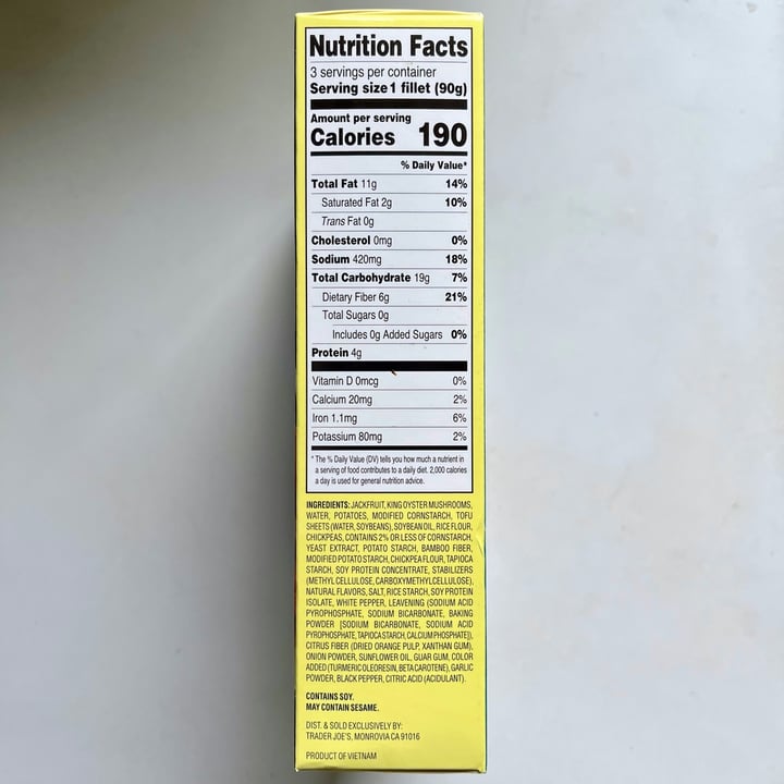 photo of Trader Joe's Battered Plant-Based Fish Fillets shared by @kyu on  19 May 2023 - review