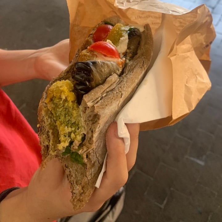 photo of laFeltrinelli panino Falafel shared by @alessiesse on  11 Jul 2023 - review