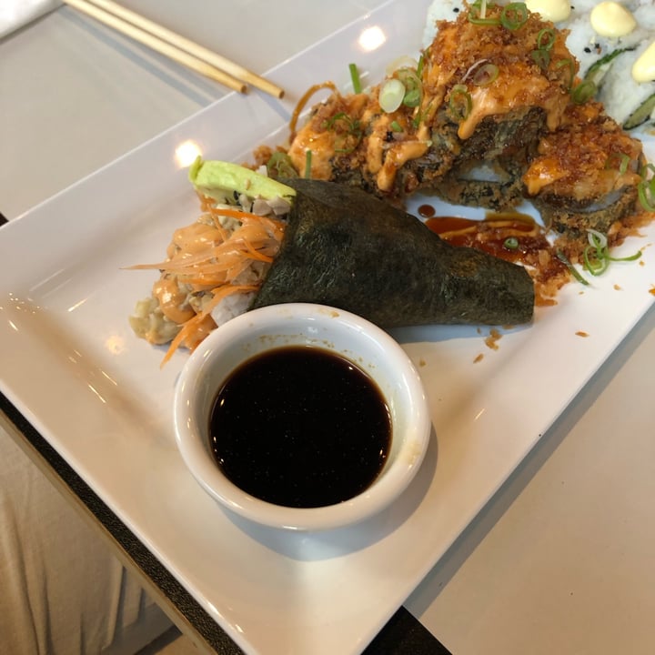 photo of Active Sushi Mushroom handroll shared by @zsuz on  17 Jan 2023 - review