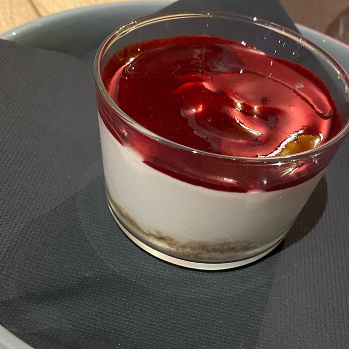 photo of Impact Food Cheesecake shared by @elisaleone on  25 Apr 2023 - review