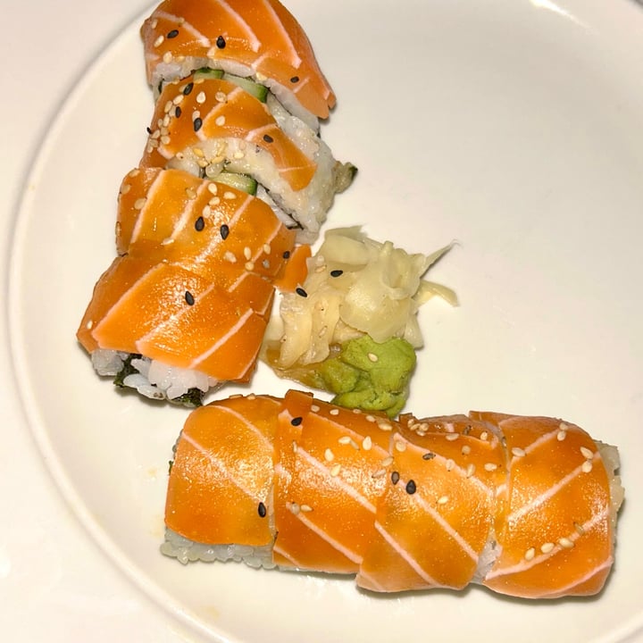 photo of Tenon Vegan Sushi Red dragon roll shared by @romeoluv1 on  20 Feb 2023 - review