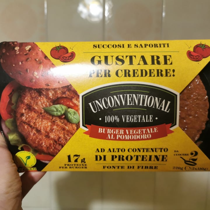 photo of Unconventional Burger Vegetale Al Pomodoro - Tomato Burger shared by @greenganesha on  14 Apr 2023 - review