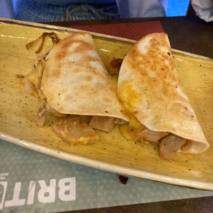 photo of Britos Milano Quesadilla victoria shared by @alecrisci on  21 Jul 2023 - review