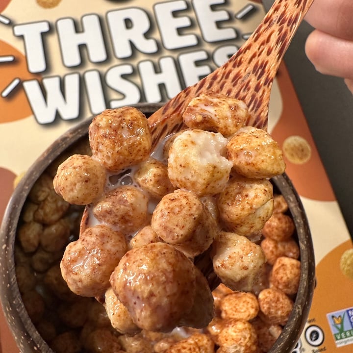 photo of Three Wishes Cinnamon Bun shared by @berryveganplanet on  24 May 2023 - review