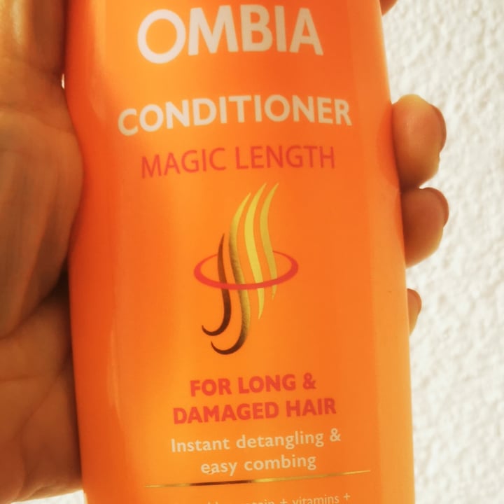 photo of Ombia conditioner Magic Length shared by @claudiavegana on  08 Jun 2023 - review