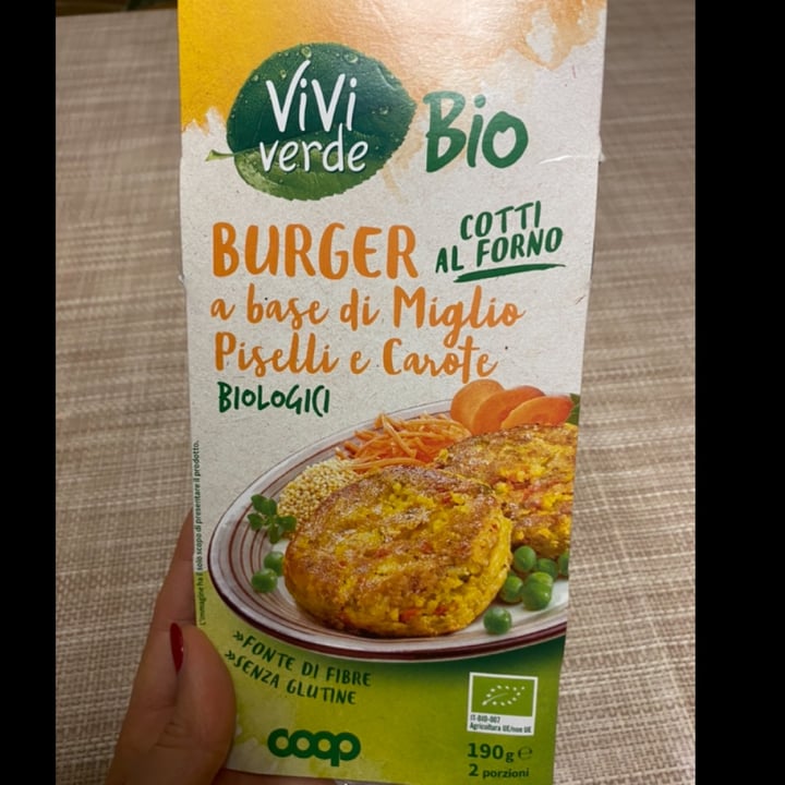 photo of Vivi Verde Coop Burger di Miglio Piselli e Carote shared by @alessandrabertuzzi on  23 Feb 2023 - review
