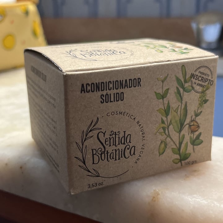 photo of Sentida Botánica Acondicionador sólido shared by @victoriavillar on  06 Jun 2023 - review