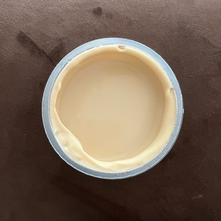 photo of Alpro Yogurt Coconut Salted Caramel shared by @notavandrea on  24 May 2023 - review