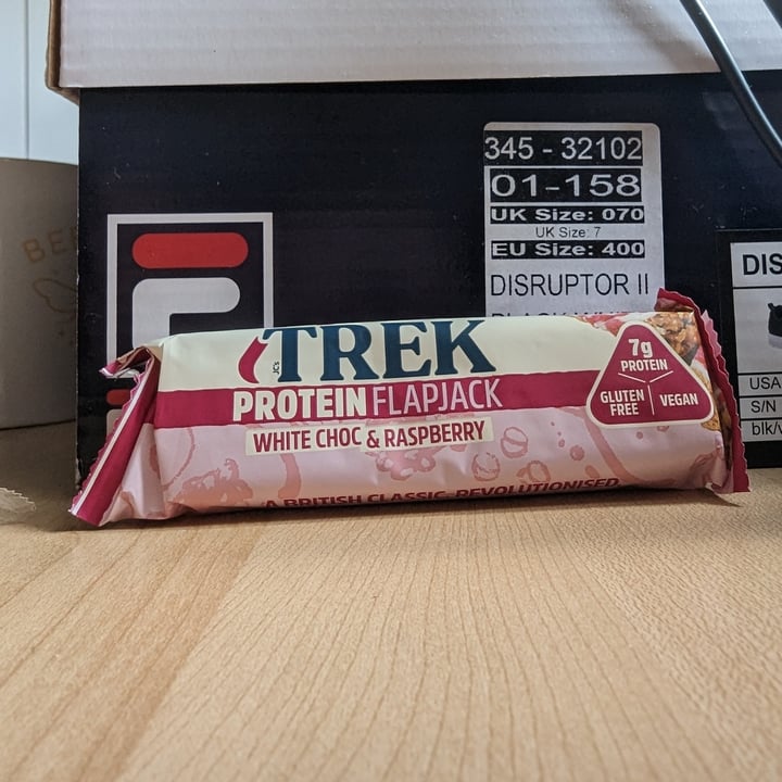 TREK Protein Flapjack (White Choc & Raspberry) Review | abillion