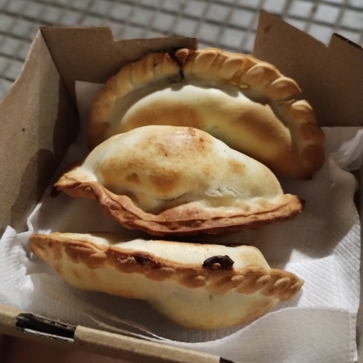 photo of Morita Express Mataderos Empanada de Calabaza y Choclo shared by @solvalentina on  01 Feb 2023 - review