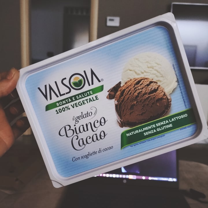 photo of Valsoia Gelato Bianco Cacao shared by @giiada on  29 Mar 2023 - review