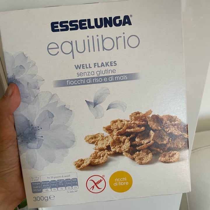 photo of Esselunga equilibrio well flakes senza glutine fiocchi di riso e mais shared by @cinziagilmore on  11 Aug 2023 - review