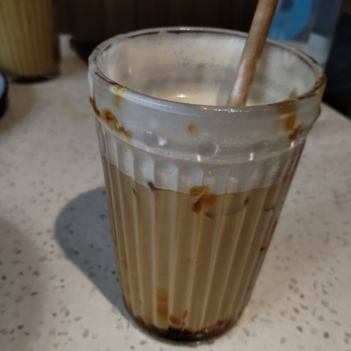 photo of CASA NUEZA Iced Caramel Latte shared by @florpolenta on  13 Mar 2023 - review