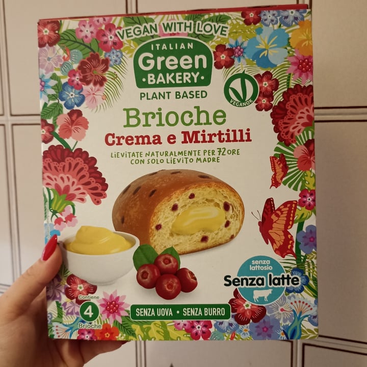 photo of italian green bakery Brioche Crema E Mirtilli shared by @eleonorazarroli on  11 May 2023 - review