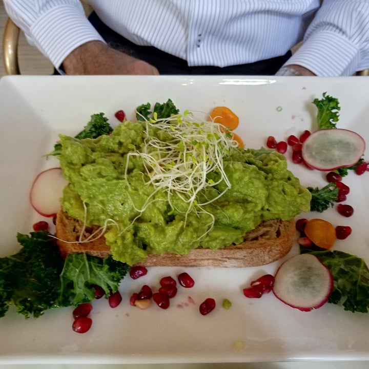 photo of Botany Robertson Quay Avocado toast shared by @veganspicegirl on  13 Apr 2023 - review