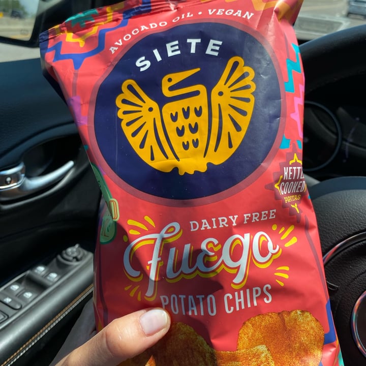 photo of Siete Family Foods dairy free fuego kettle cooked potato chip shared by @buffaloveg on  04 Jul 2023 - review
