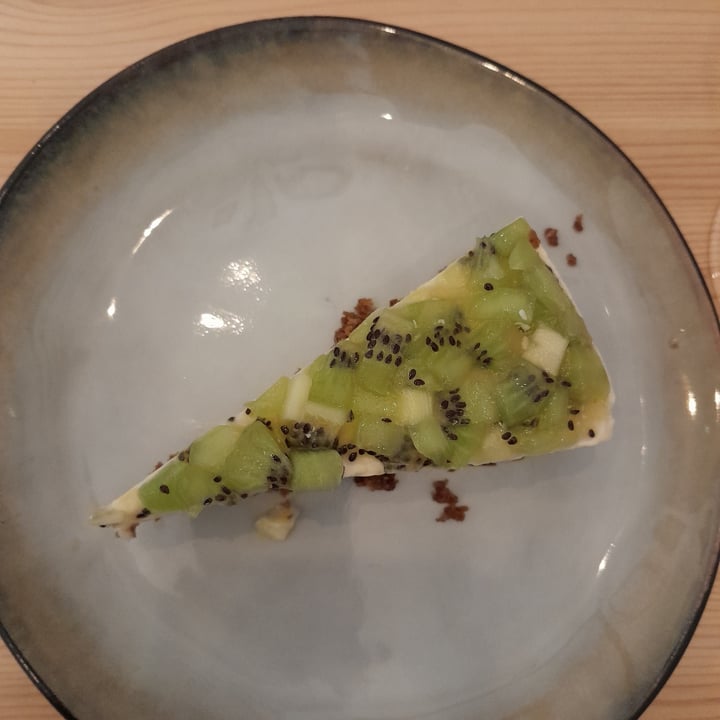 photo of Maison Watson cheesecake kiwi shared by @nivolesca on  25 Mar 2023 - review