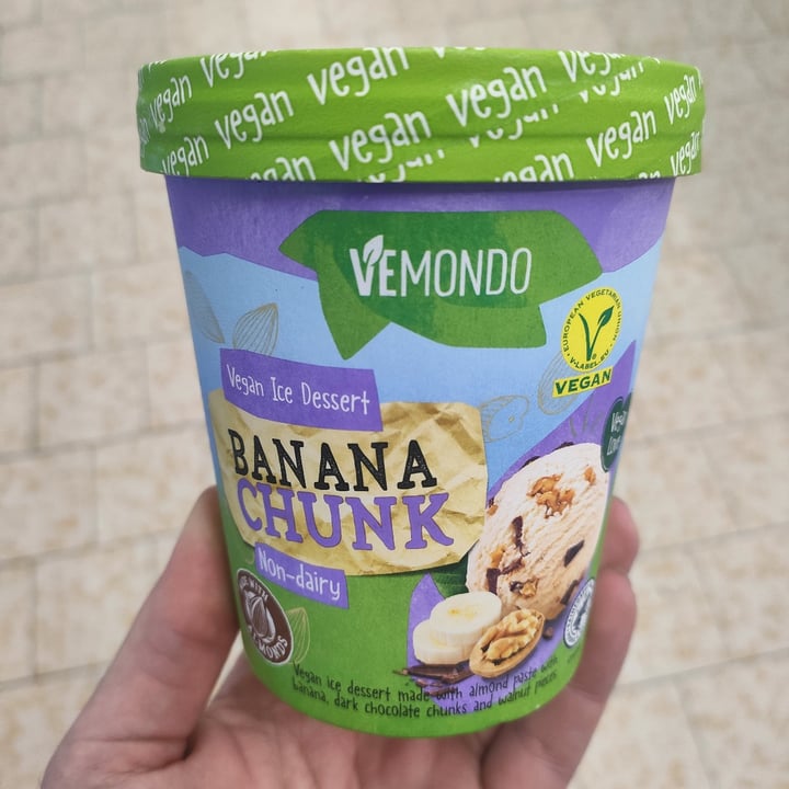 photo of Vemondo Vegan ice dessert banana chunk shared by @gege19 on  08 Mar 2023 - review