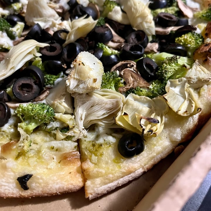 photo of Mississippi Pizza Enchanted Forest Pizza shared by @lynnemp on  15 Mar 2023 - review