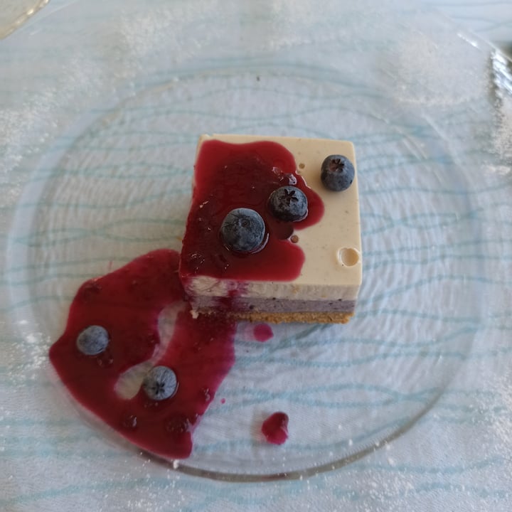 photo of Trattoria Glisenti Cake mirtillo e vaniglia shared by @annaboodmann on  12 Aug 2023 - review