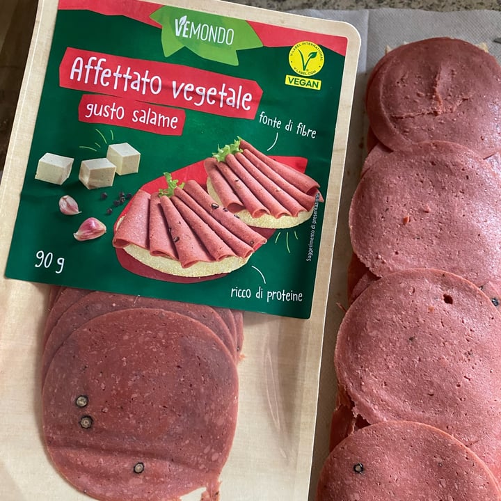 photo of Vemondo Affettato Vegetale Gusto Salame shared by @provasian on  05 Aug 2023 - review