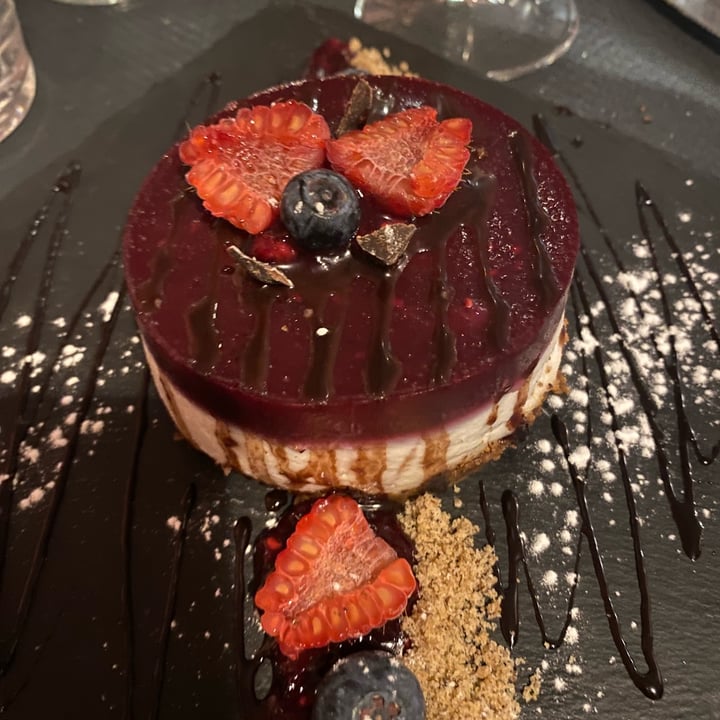 photo of VEGHOMETRO cheesecake ai frutti di bosco shared by @lachiuz on  05 Mar 2023 - review