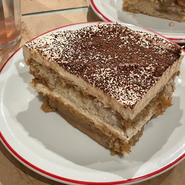 photo of Gordo Vegano Tiramisú shared by @magicvegan on  30 Apr 2023 - review