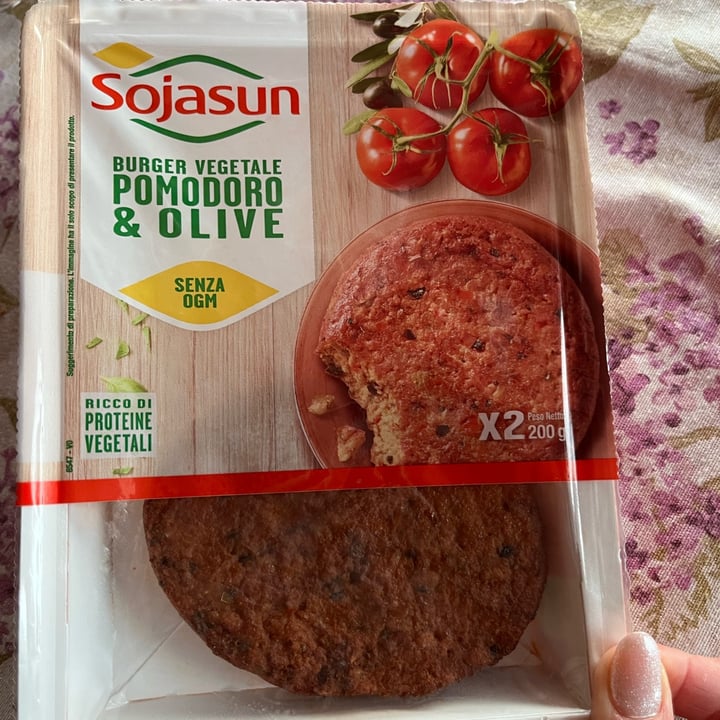 photo of Sojasun Burger Pomodoro & Olive shared by @flukia on  08 Mar 2023 - review