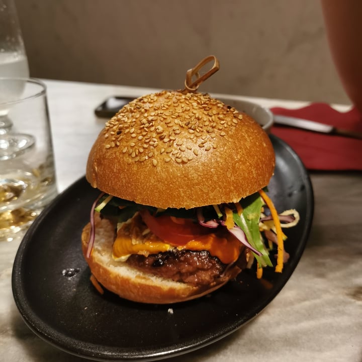 photo of Botanica Lab Cucina Beyond Burger shared by @nixandstuffs on  10 Jul 2023 - review