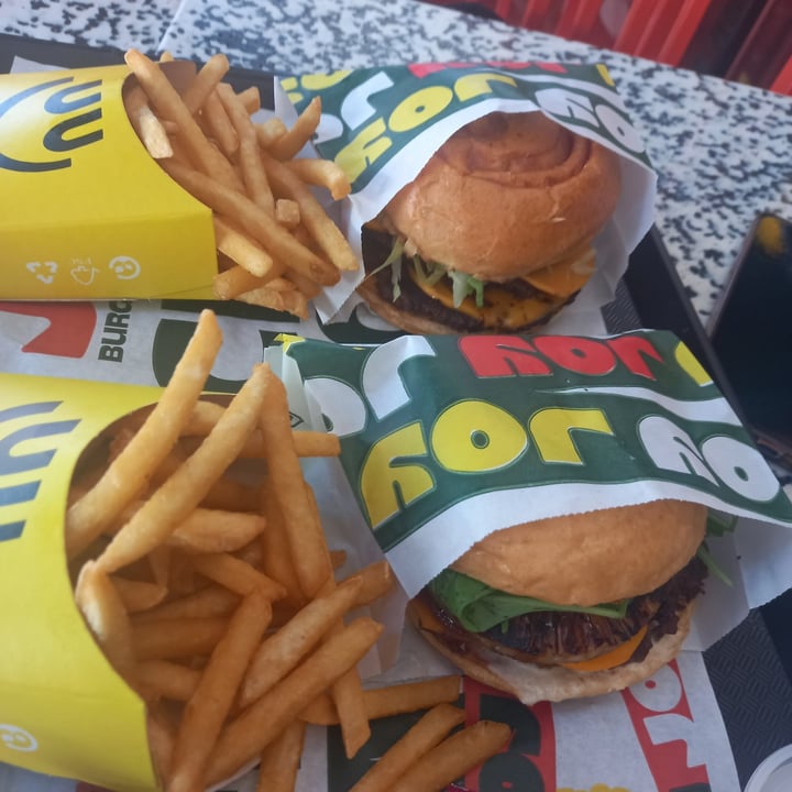 photo of JOY burgers PineAppleExpress shared by @martiterraza on  11 Feb 2023 - review