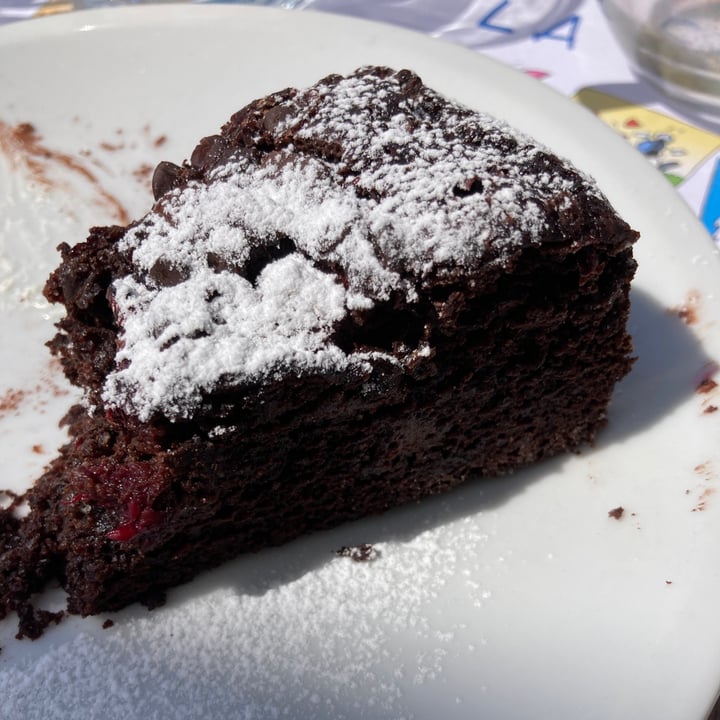 photo of Ristorante la Casera torta vegana lampone e cioccolato shared by @ilaveggyy on  08 Aug 2023 - review