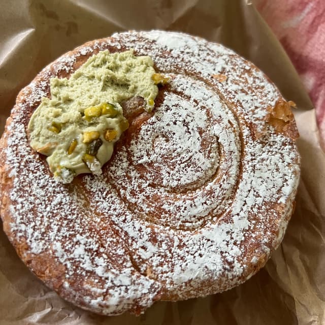 Photo of the dish “Girella Pistacchio”