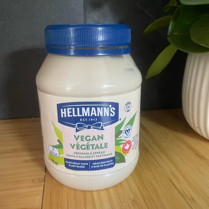 photo of Hellmann’s Hellman’s Vegan Mayonnaise shared by @plantifullush on  14 Apr 2023 - review