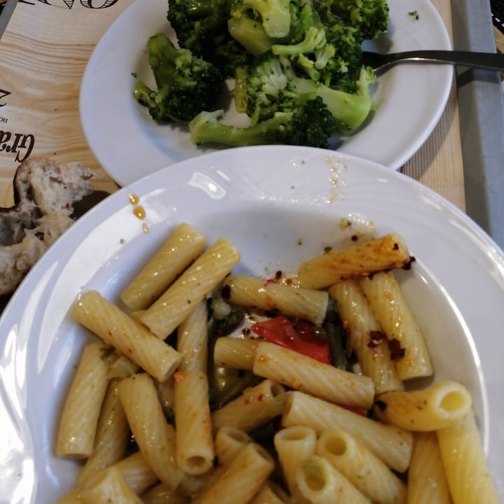 photo of Papi break Pasta Vegetariana  Con Broccoli shared by @damianone84 on  19 Jan 2023 - review