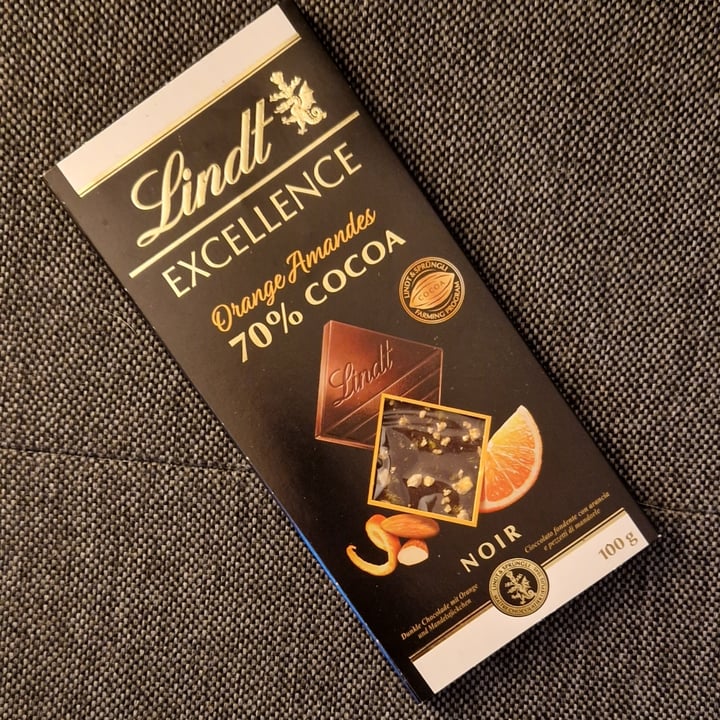 photo of Lindt Excellence - Amandes Orange shared by @vanpanda on  06 Aug 2023 - review