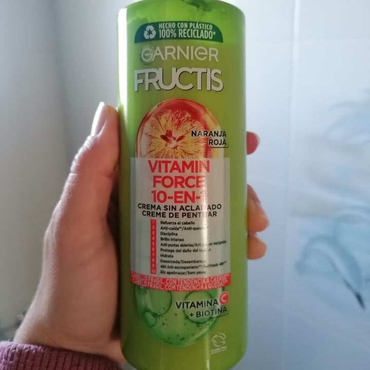 photo of Garnier Crema Sin Aclarado 10 En 1 Con Naranja Roja shared by @cometdibiasky on  01 Apr 2023 - review