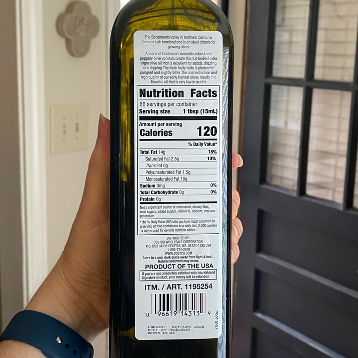 photo of Kirkland Signature California Extra Virgin Olive Oil shared by @thedarktower on  18 Mar 2023 - review