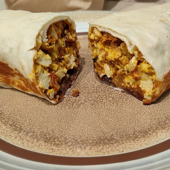 photo of The Vegan Nom BIG BRUNCH Burrito shared by @ermacox on  30 Jun 2023 - review
