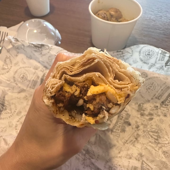 photo of Veguísima Burrito Beyond Bañado shared by @canica on  27 May 2023 - review