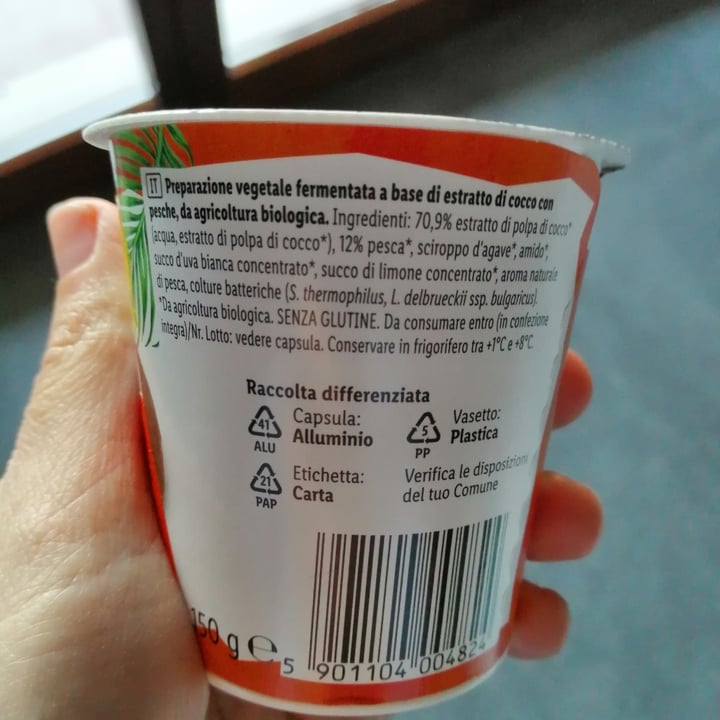 photo of Vemondo yogurt bio cocco pesca shared by @anthe on  13 Feb 2023 - review