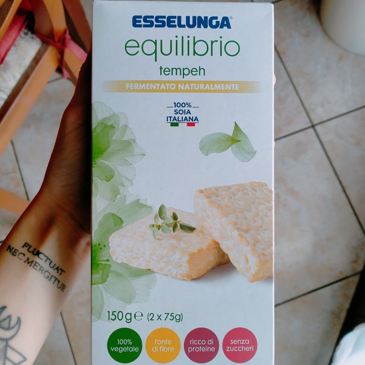 photo of  Esselunga tempeh shared by @inesbensadok on  01 Apr 2023 - review