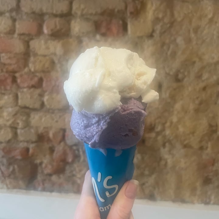 photo of Kristen's Kick-Ass Ice Cream Stellenbosch Bergamot shared by @thehumblechickpea on  26 Mar 2023 - review