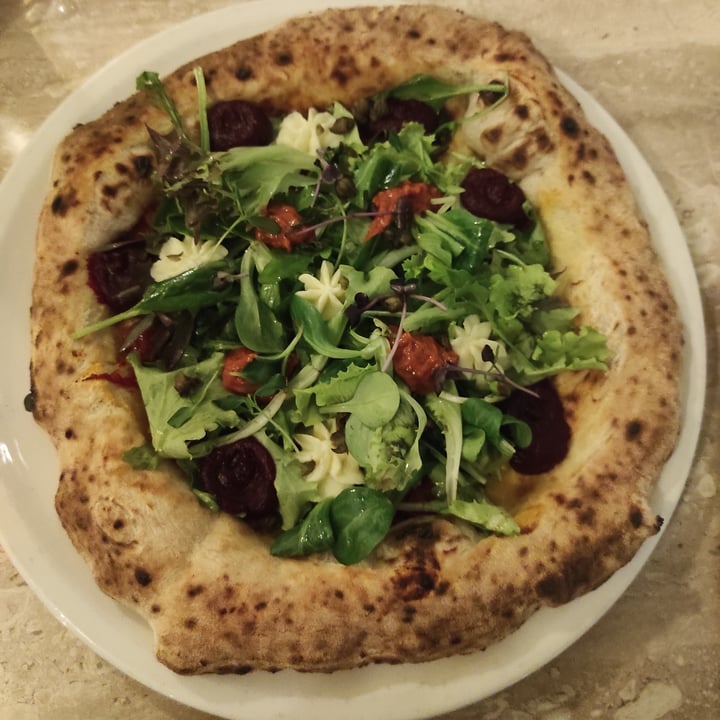photo of Sophia Loren Original Italian Food Pizza vegana shared by @ilariabonini on  07 Jan 2023 - review