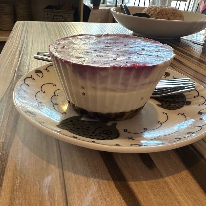 photo of Alice & Friends' Vegan Kitchen Cheesecake shared by @kuehl on  28 Mar 2023 - review